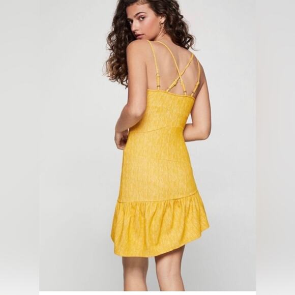 BCBGeneration Abstract Stripe
Bodycon Dress NWT SUNBURST YELLOW XXS BODYCON - Picture 2 of 9